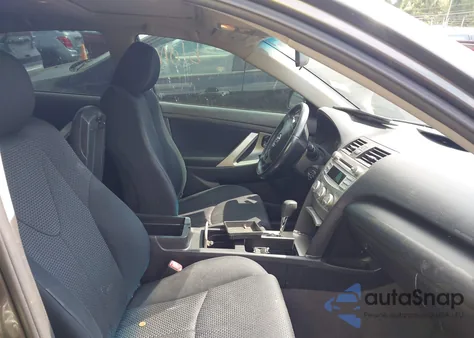 2011 Toyota Camry Se z USA, uszkodzony, nr VIN 4T1BF3EK6BU200682